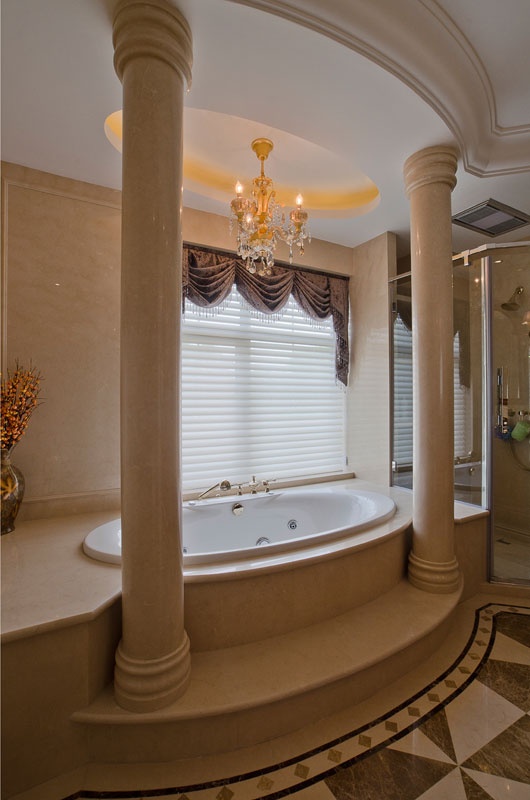 法式风格别墅浴室